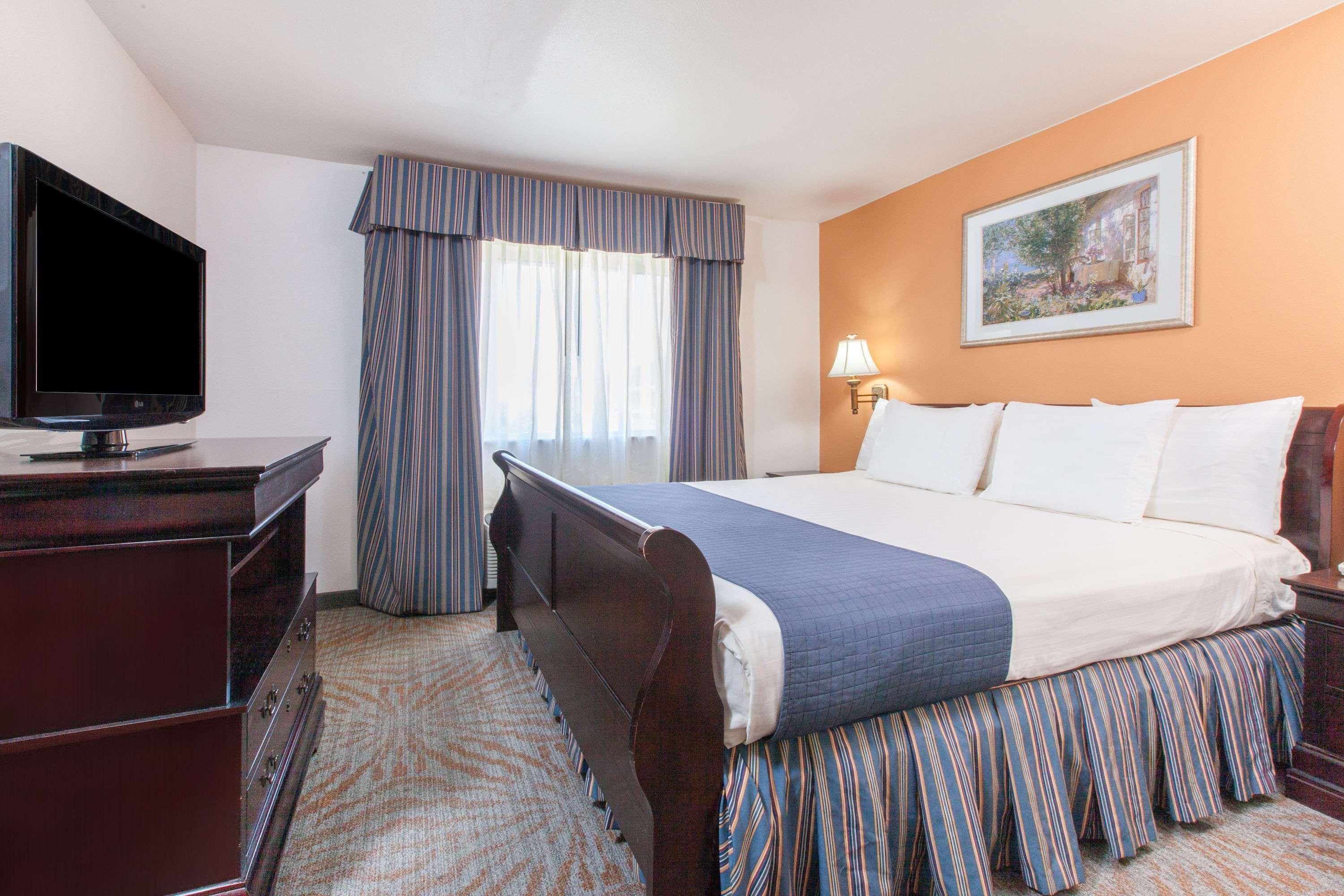 מלון Super 8 By Wyndham Lubbock West מראה חיצוני תמונה
